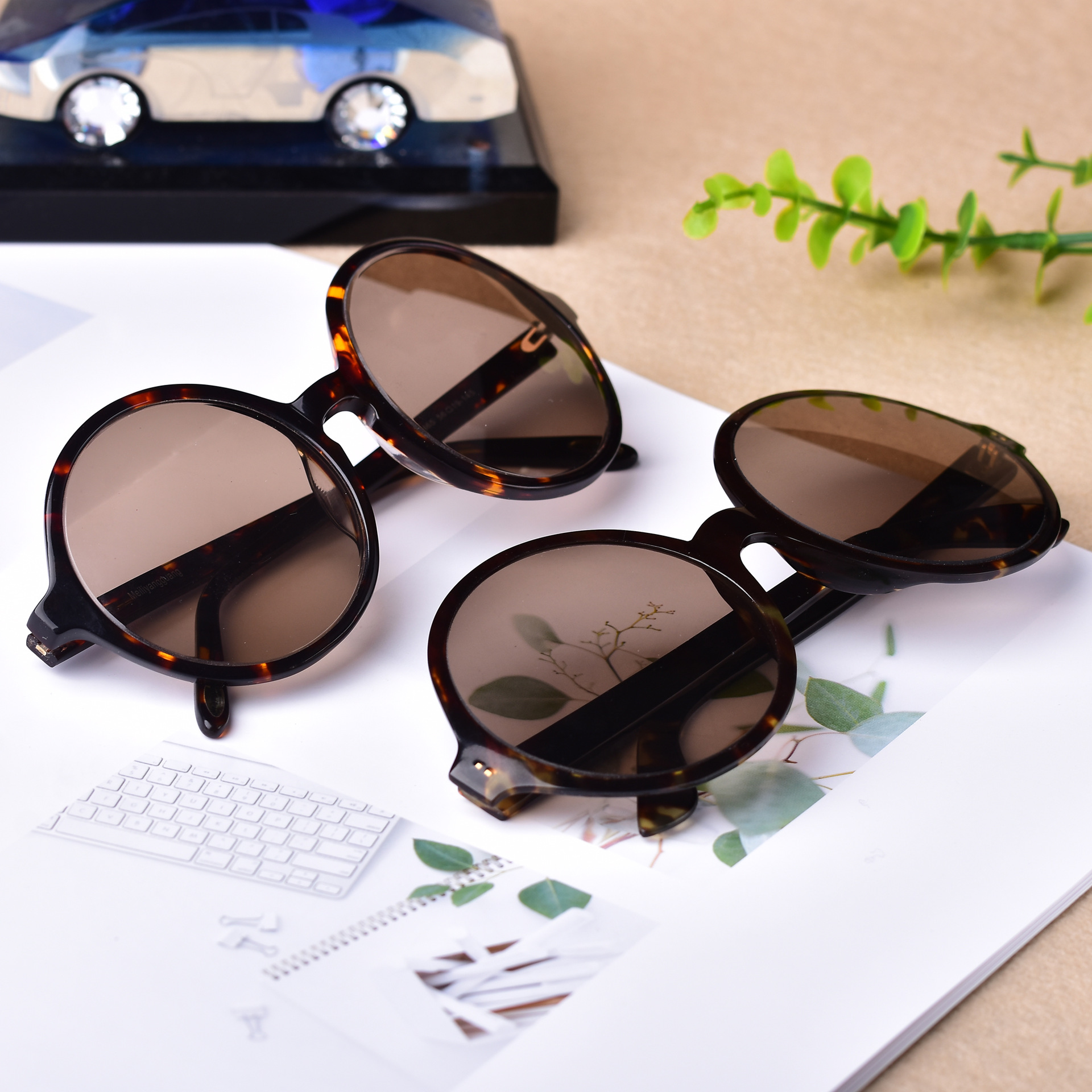 World Bank East China Sea Natural Crystal Stone Glasses Retro Full Frame Round Sunglasses Men's and Women's Sunglasses HD High Permeability