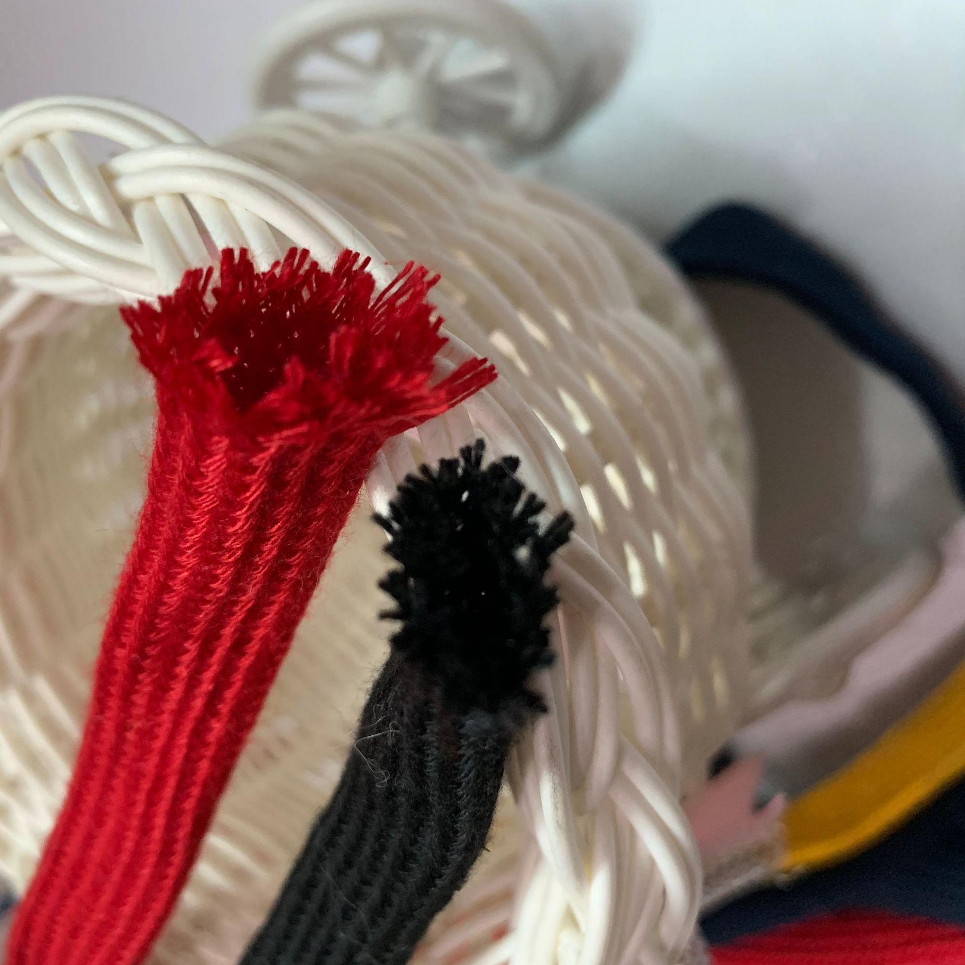 Fabricante en stock cinta de color 1,5 CM cuerda de algodón plana hueca de doble capa ropa tejida sombrero cuerda de la cintura cordón