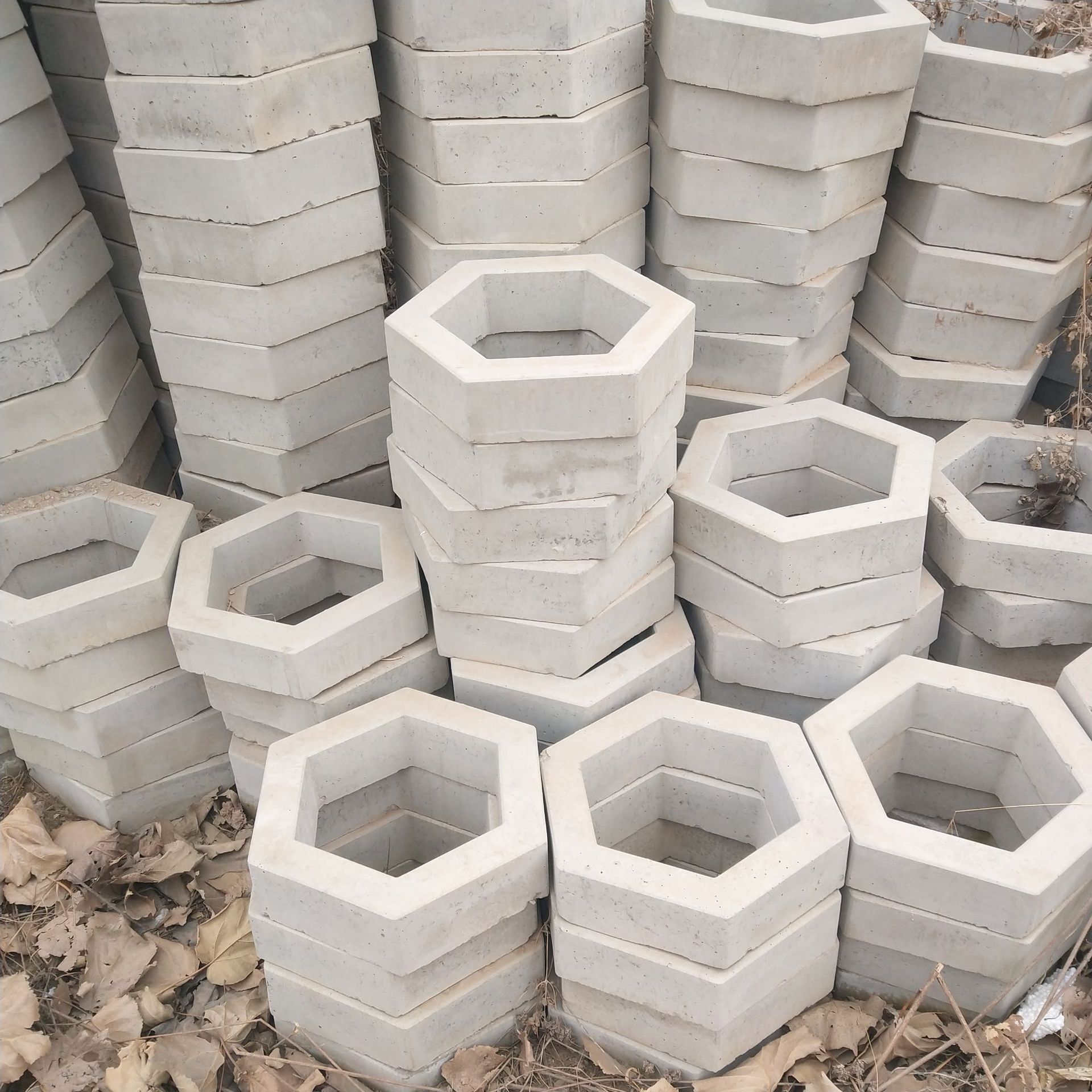 河南洛阳河道护坡砖 生态植草护坡砖 混凝土连锁护坡砖