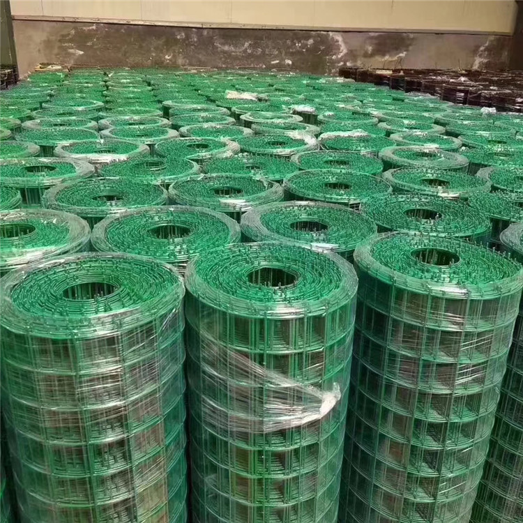 厂家现货销售浸塑荷兰网野鸡养殖  养猪铁丝网围栏圈地网