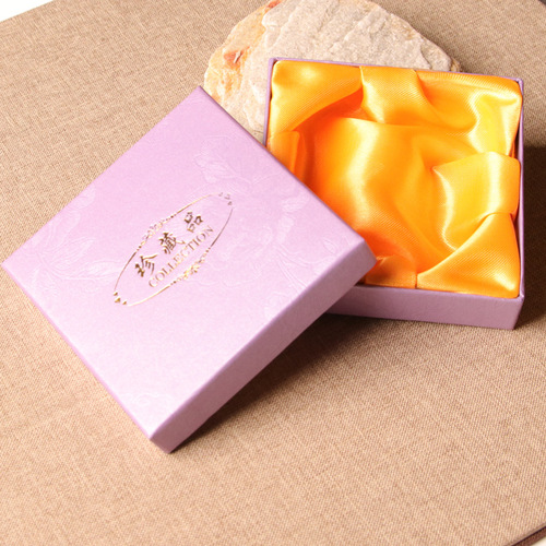 Jewelry packaging box bracelet box scripture bracelet gift pendant box sponge silk lined Tai Sui bracelet box