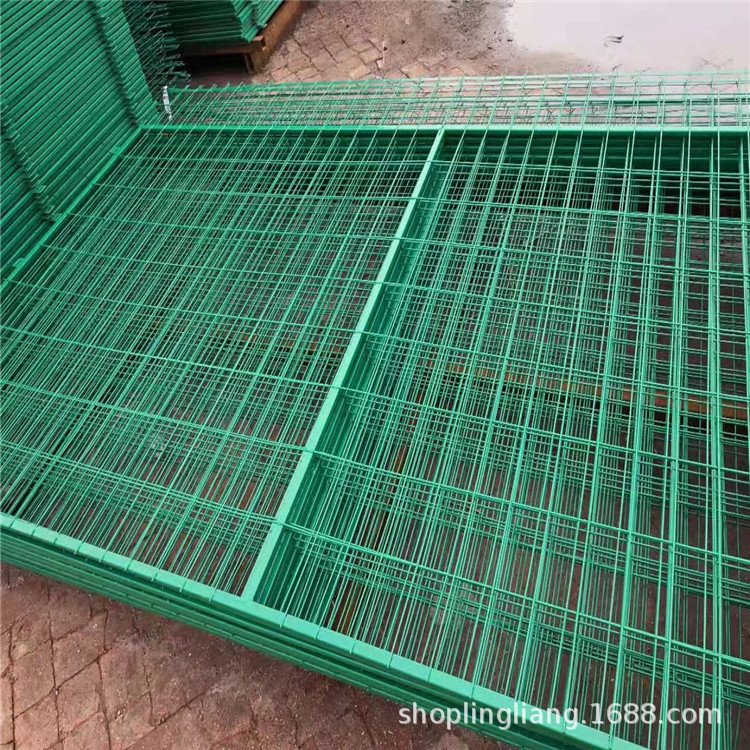 边框护栏网网球场围网批发现货批发框架护栏网 公路铁丝网围栏