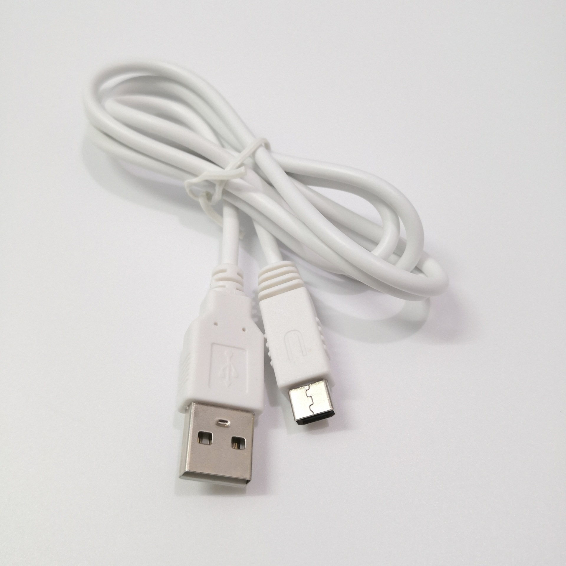 适用于WIIU手柄充电线 任天堂体感游戏机wiiu充电线黑色/白色线1M