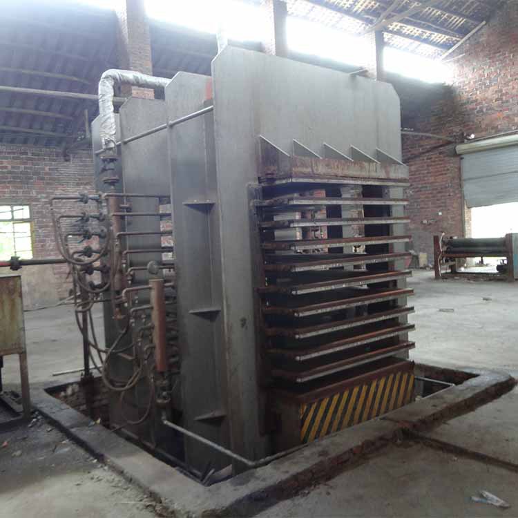 出售 二手600吨大压力热压机，金轮二手10层四八尺热压机