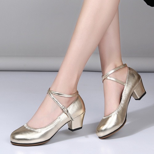  Spring and Summer Square Dance Shoes Women's Red Soft Sole Dance Shoes Mid-Heel Teacher Performance Dance Practice Ballroom Dance Shoes