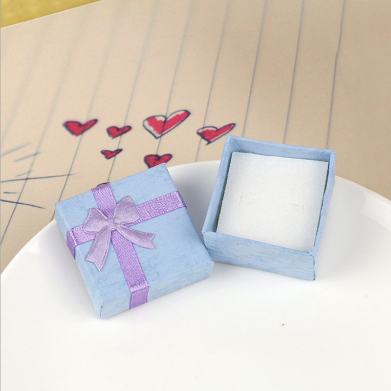 2022 nueva caja de anillo de color caramelo al por mayor creativo 4x4 pequeña joyería caja de regalo arco caja de joyería