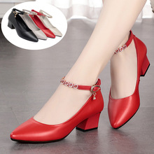 春秋季新款韩版中跟浅口工作鞋粗跟红色婚鞋一字扣尖头女单鞋