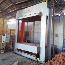 山东临沂产4*8尺 二手冷压机 无锡油缸压力400吨木工压力机机械