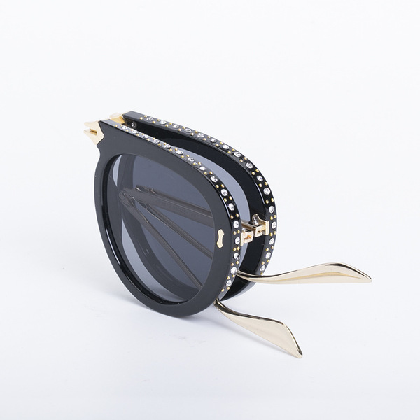 Fashionable sunglasses