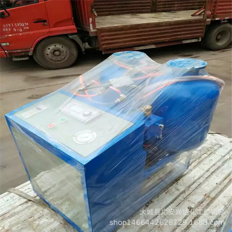 太阳能灌注填充机堵漏发泡机聚氨酯黑白组合料喷涂机小型浇注设备
