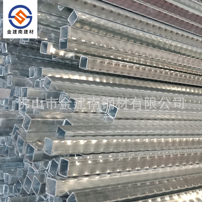 镀锌压花管生产 压花钢管厂家大量现货批发 镀锌万字花管