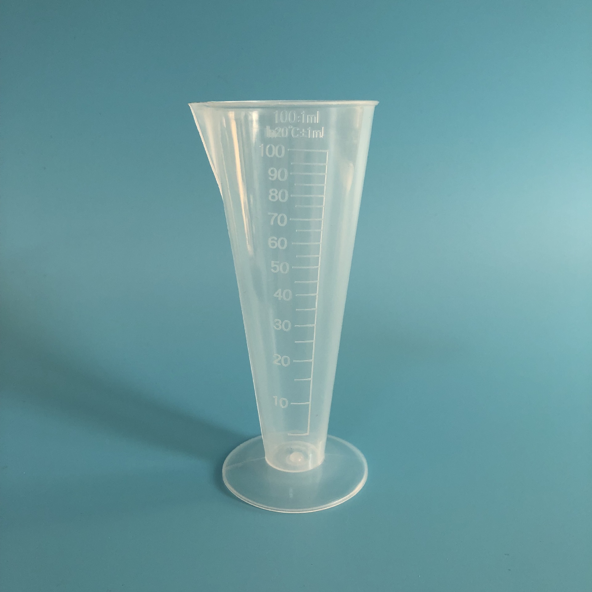 塑料量杯 三角量杯pp刻度杯厨房烘焙量杯 锥形量杯 厂家供应100ml
