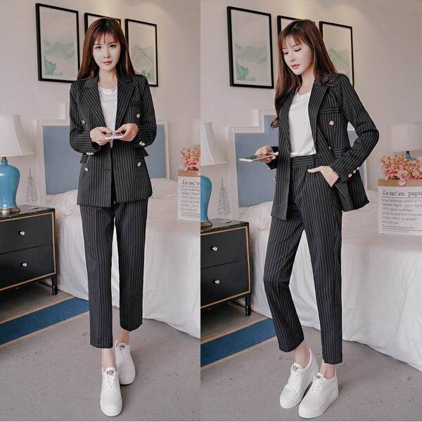 Small classic suit jacket for leisure