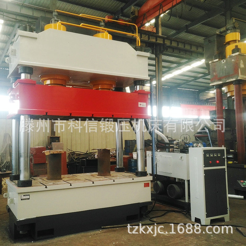 滕州科信厂家生产高配置可根据客户要求定制500吨三梁四柱液压机
