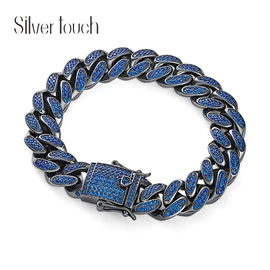 项链;耳环;耳钉