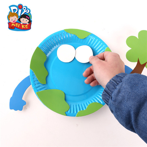 I love the Earth Paper Plate Handmade DIY Creative Cartoon Earth Day Kindergarten Children’s Activities Small Gifts Wholesale
