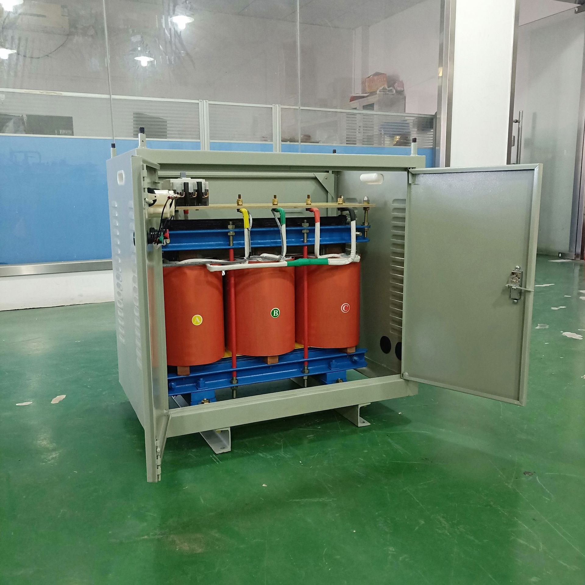 图冠SG-100KVA220V变340V360V380V690V660V三相干式隔离变压器