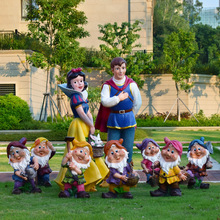 花园装饰幼儿园卡通人物玻璃钢雕塑王子白雪公主和七个小矮人摆件