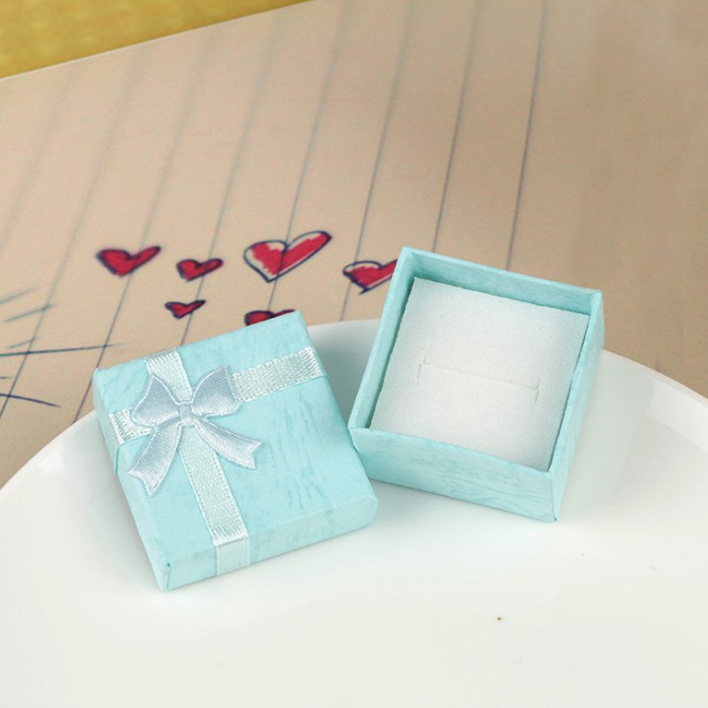 2022 nueva caja de anillo de color caramelo al por mayor creativo 4x4 pequeña joyería caja de regalo arco caja de joyería