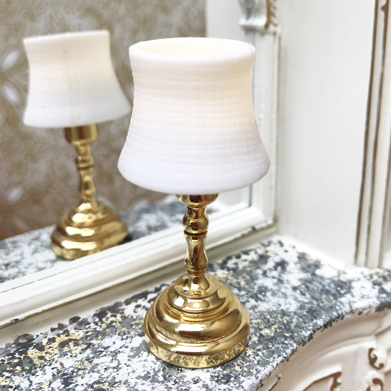 1:12 dollhouse dollhouse mini model OB11 scene modern simple LED white cover table lamp can be lit