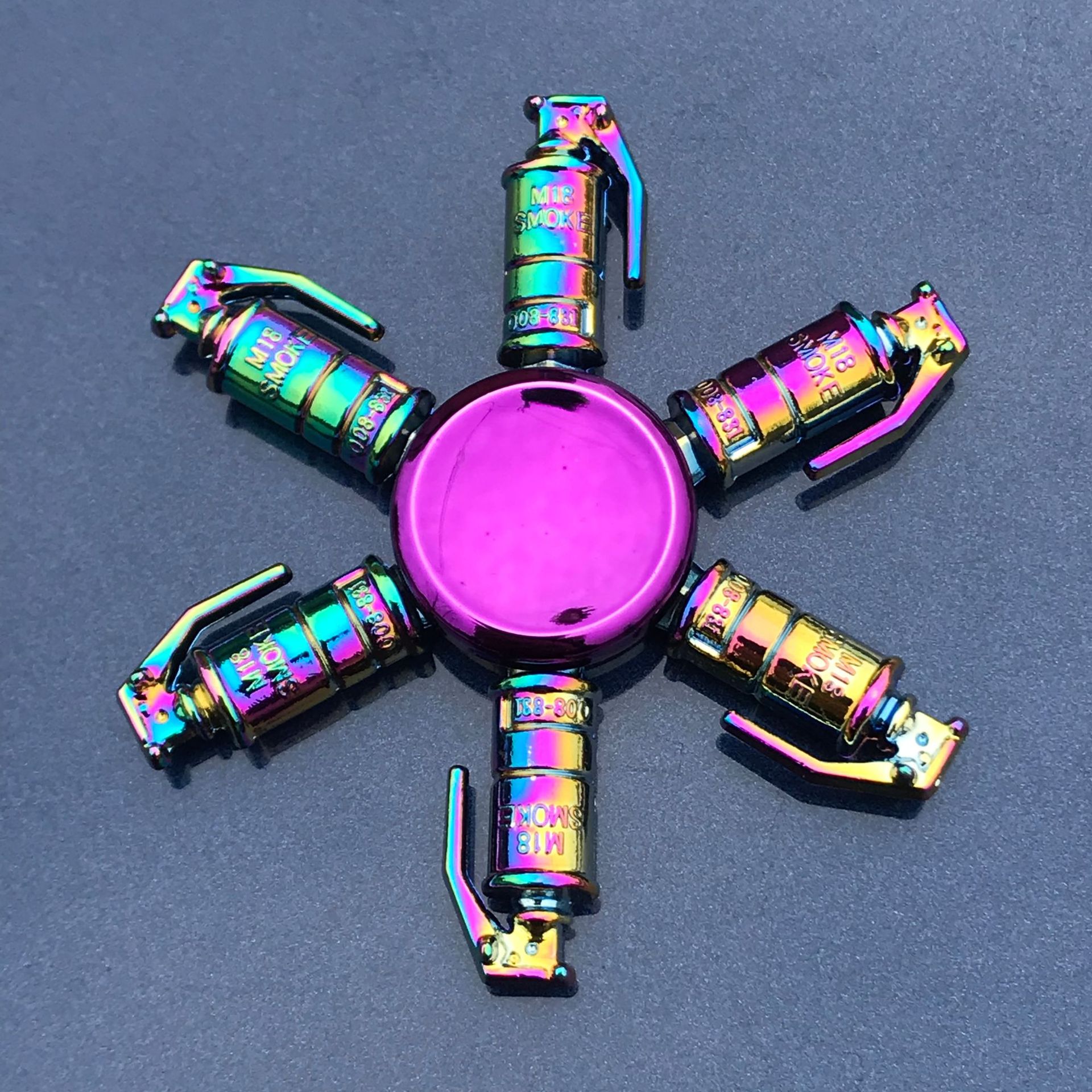 Hợp kim mới đầu ngón tay spinner giải nén đồ chơi Hand Spinner đầu ngón tay spinner nhà máy bán buôn phố gian hàng đồ chơi