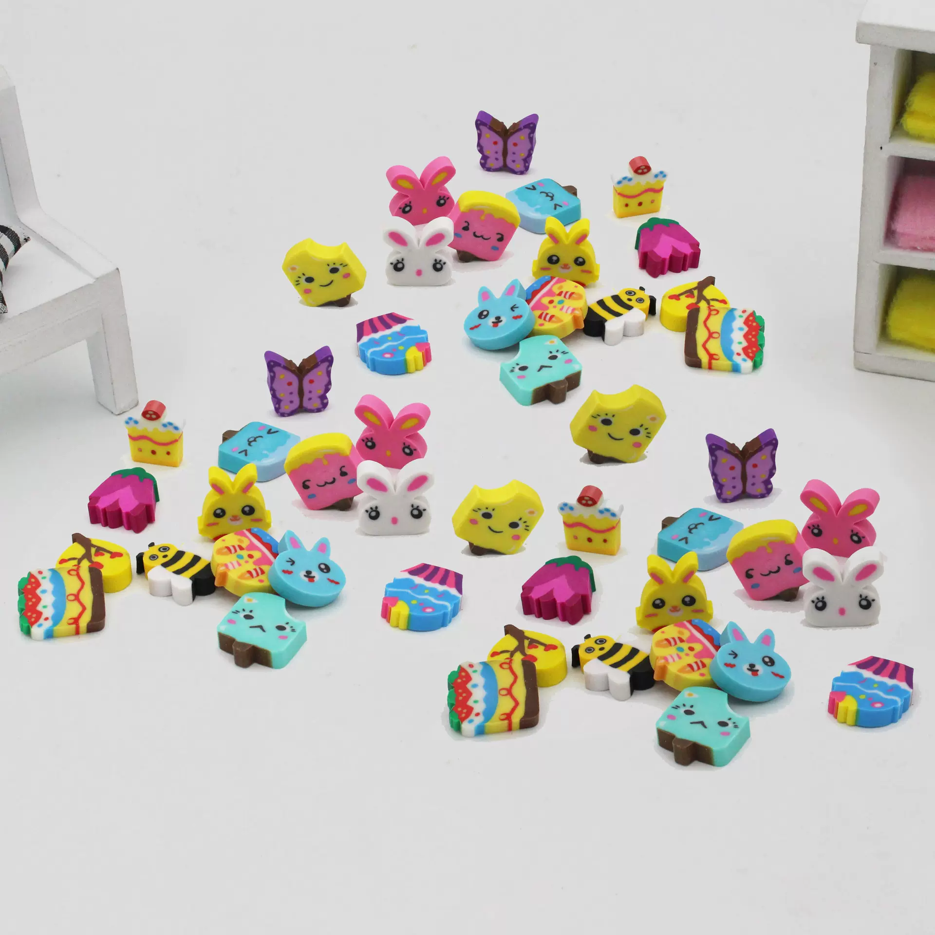 兔子雪糕蛋糕独角兽动物水果蜜蜂蝴蝶造型迷你橡皮擦都可成吨出售