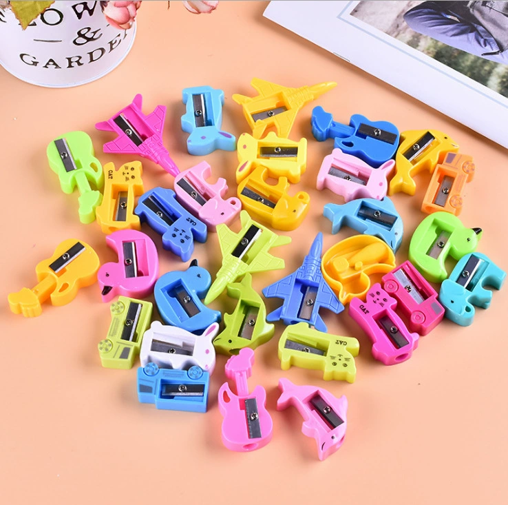 Миниатюрная точилка для карандашей в виде мультяшных животных, разноцветная, с одним отверстием, оптом, новая модель для детей