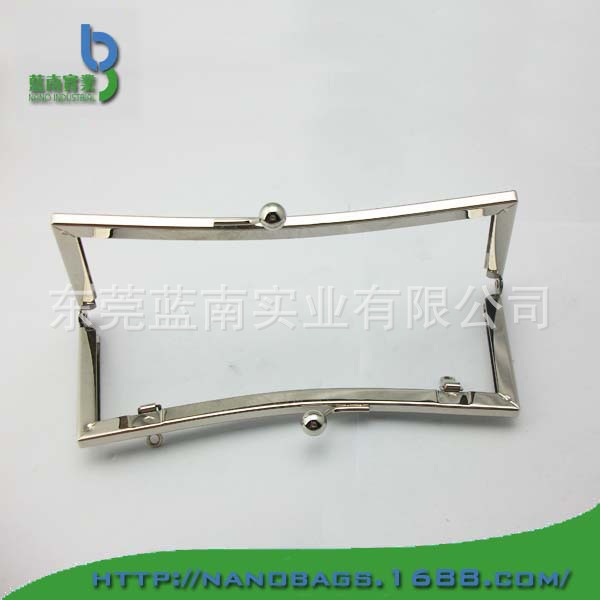 厂家促销 精品箱包五金配件，夹口 直角凹腰铰，3分珠双耳包包手