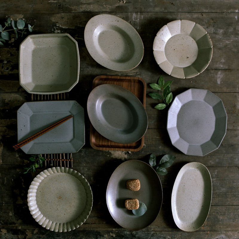 Japanese Style Vintage Fine Pottery Creative Western Food Plate Simple Steak Plate Home Vintage Round Salad Plate Special for Homestay