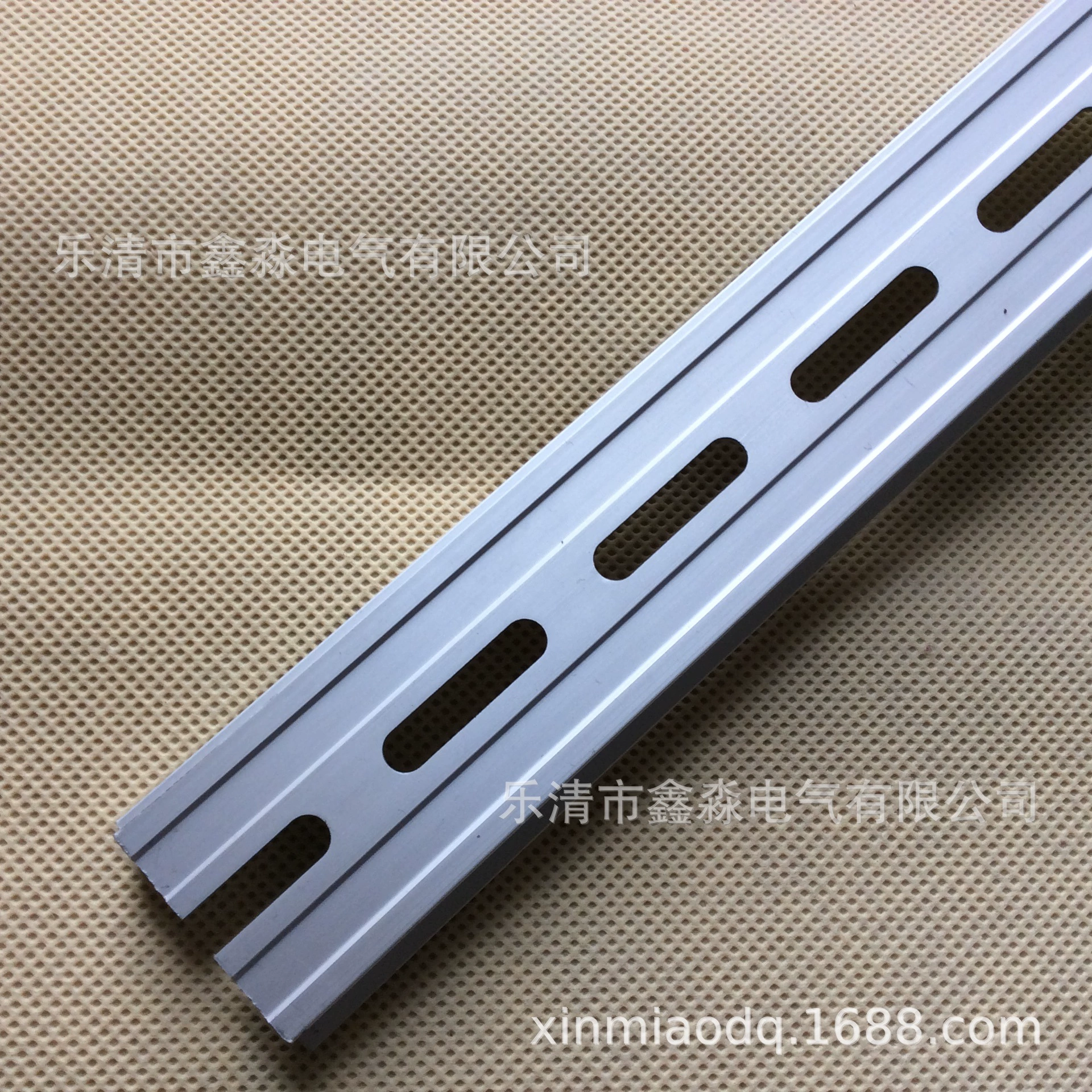 Алюминиевый рельс, электрические аксессуары, установка аксессуаров для автоматического выключателя, алюминиевый рельс TH35-7.5L (1,0) Алюминиевый рельс