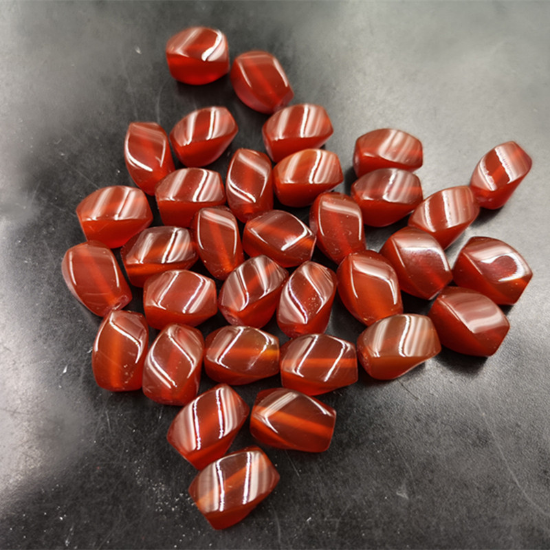 Cheap jade DIY jewelry accessories red agate twisted beads chalcedony agate twisted loose beads scattered batch