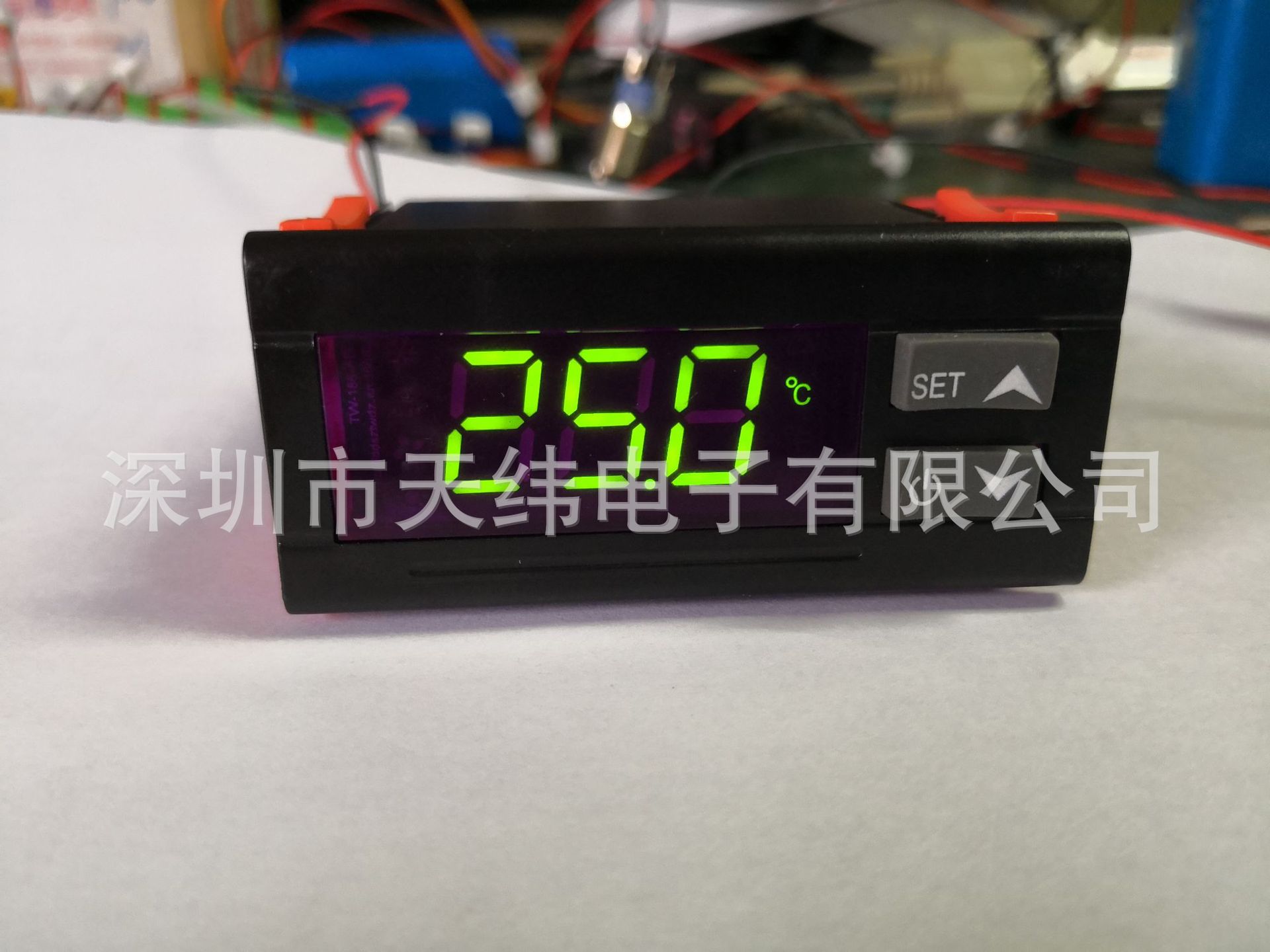 TW-686机柜空调加热制冷报警内风机三路输出温控器TW686