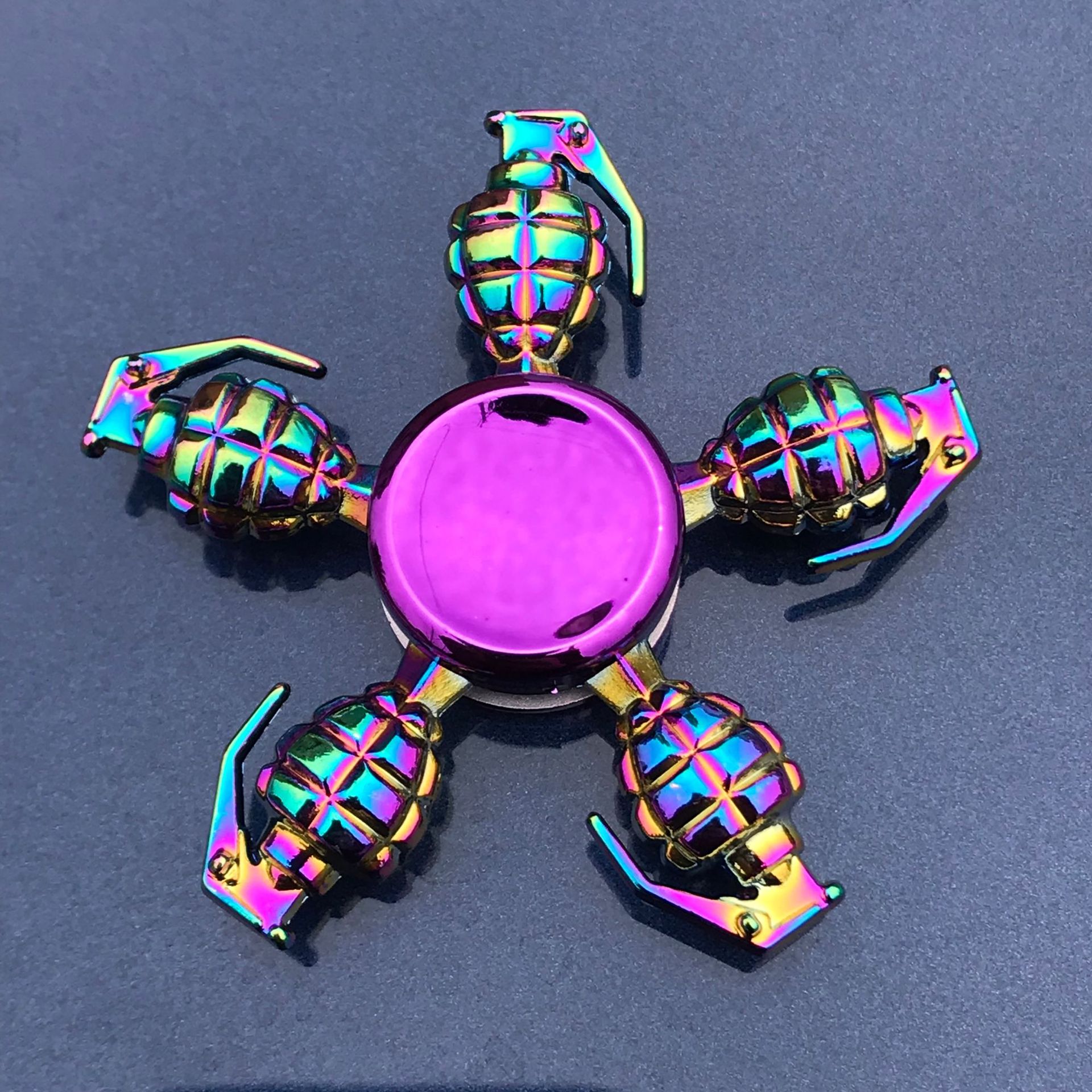 Hợp kim mới đầu ngón tay spinner giải nén đồ chơi Hand Spinner đầu ngón tay spinner nhà máy bán buôn phố gian hàng đồ chơi