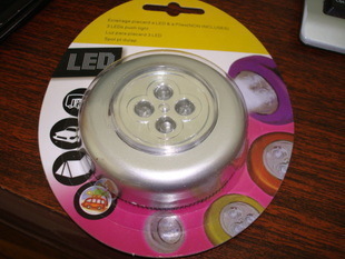 Luz táctil redonda creativa 3LED4 Luz de prensa coche Pat luz de la noche del coche pasta de luz 4 soporte de la lámpara de lectura