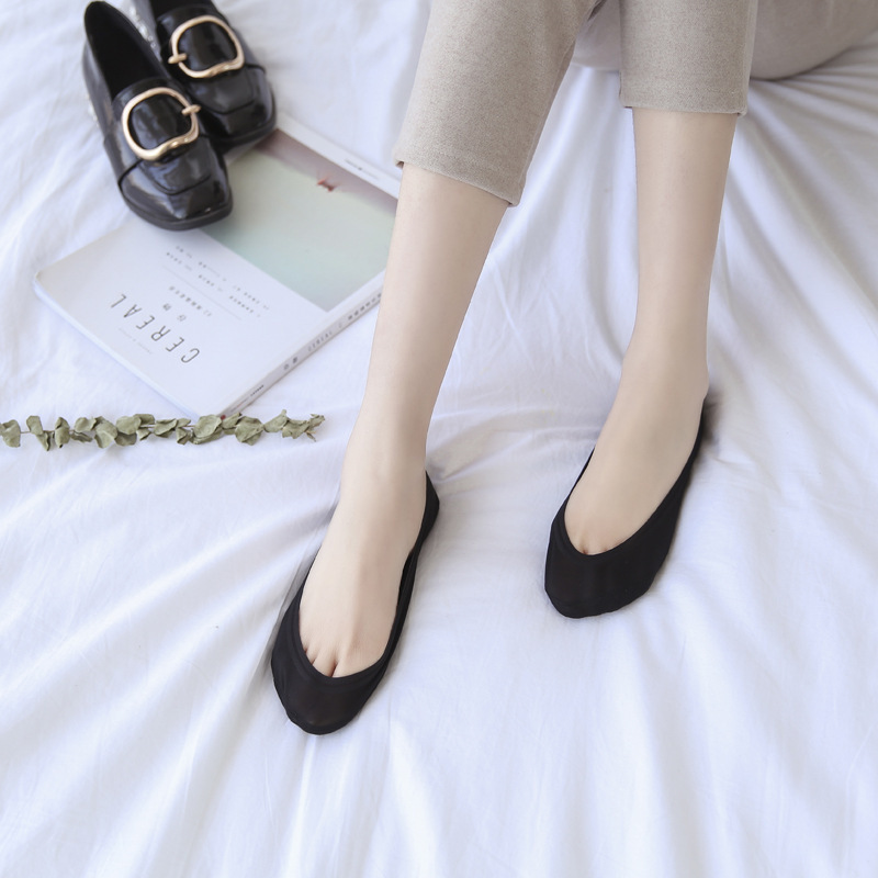 Ice silk boat Socks silicone non-slip boat Socks summer ice silk cutting invisible socks ladies shallow socks wholesale