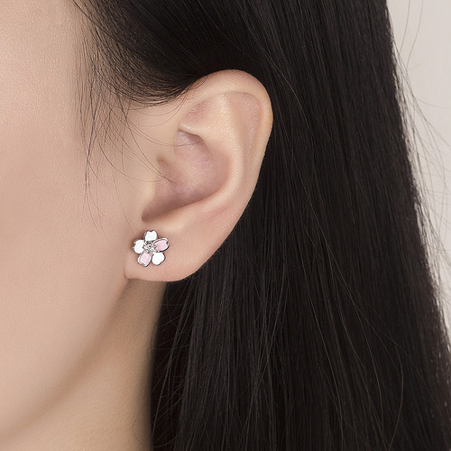 Pinduoduo Internet celebrity live broadcast Korean version of simple earrings for women romantic small fresh pastoral flower temperament earrings earrings
