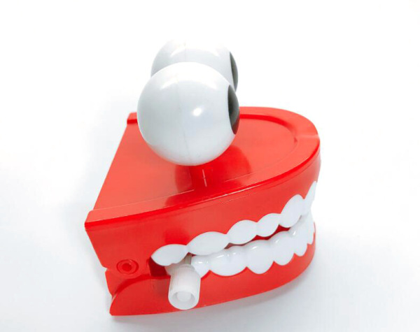 Wind-up cute smart toy for jumping