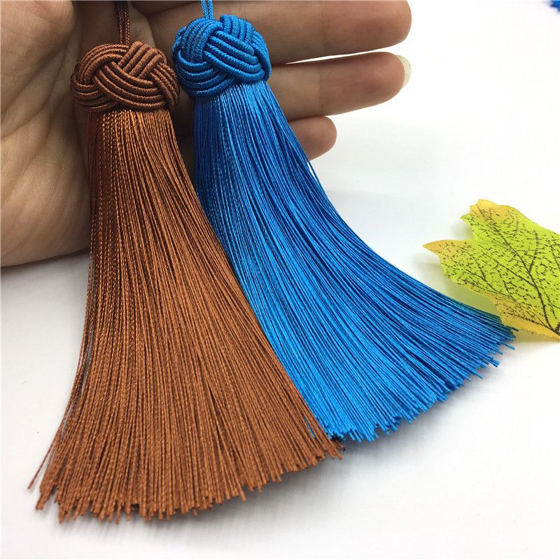 Hand-woven pineapple hat tassel new short fat tassel festival supplies sachet spike vertical along the hanging spike manufacturers Hand-woven pineapple hat tassel new short fat tassel festival supplies sachet spike vertical along the hanging spike manufacturers