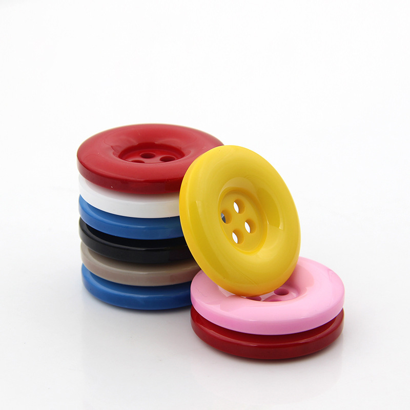 Resin color button black and white round four eyes big round edge button coat trench coat sweater coat button Resin color button black and white round four eyes big round edge button coat trench coat sweater coat button