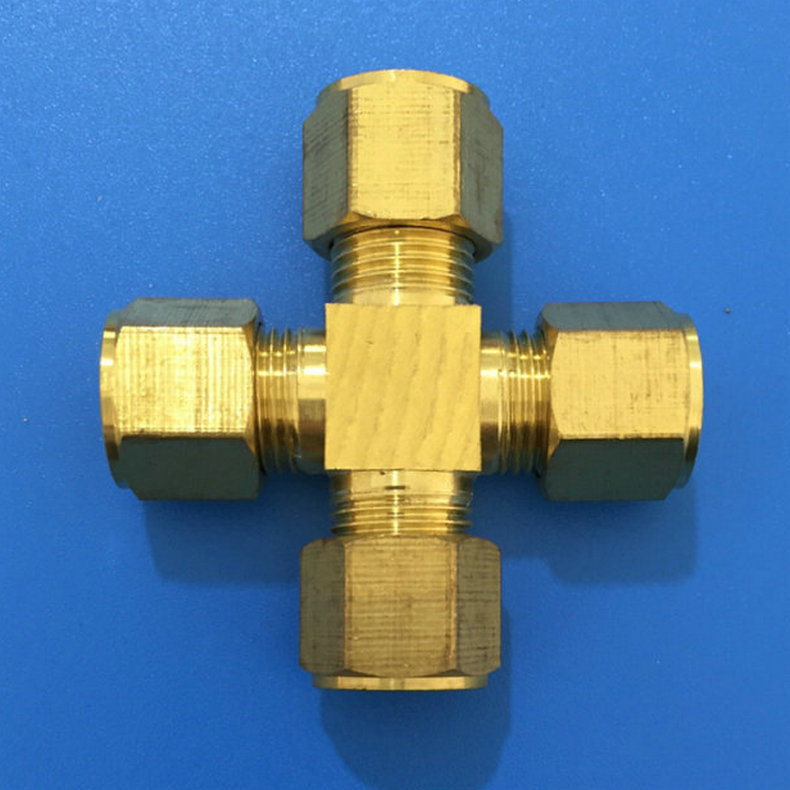 供应黄铜四通 卡套式螺帽拧式 双卡环式 四通铜电镀