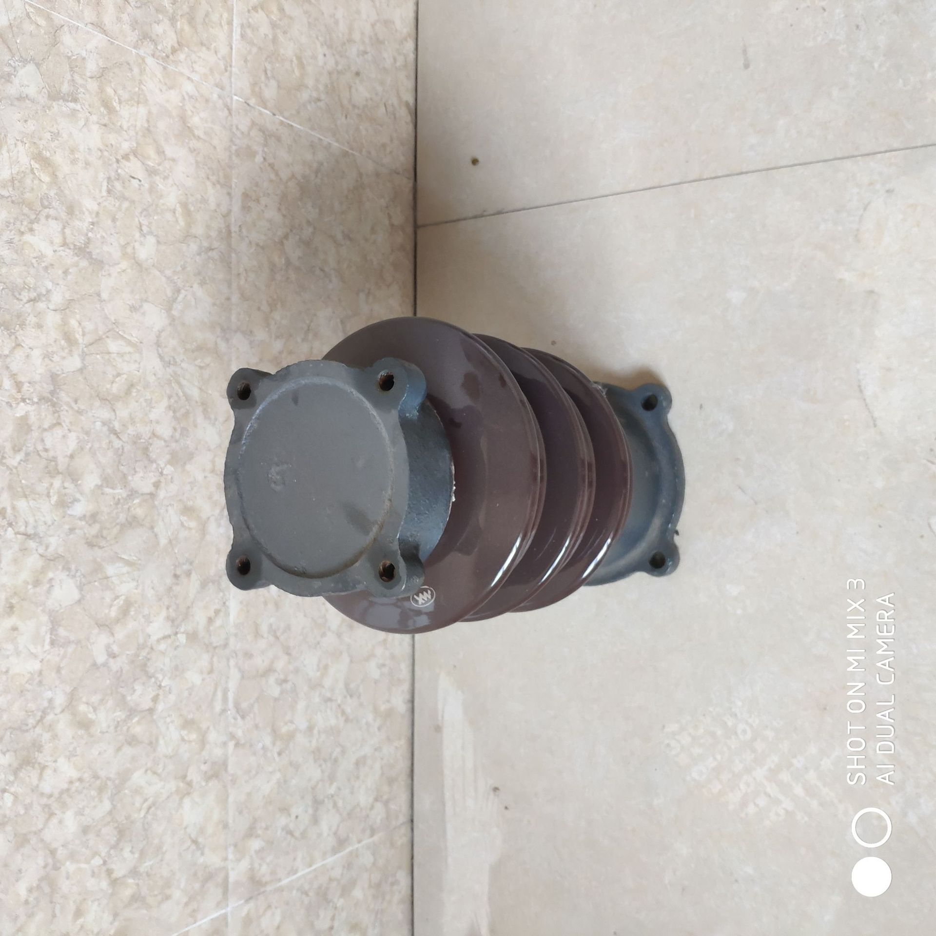 ZS-252/4     ZS-252/8    支柱瓷绝缘子     厂家直供