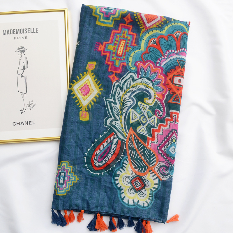 Moda europea y americana azul anacardo impreso bufanda exótica retro estilo étnico protector solar chal algodón y lino bufanda para mujeres