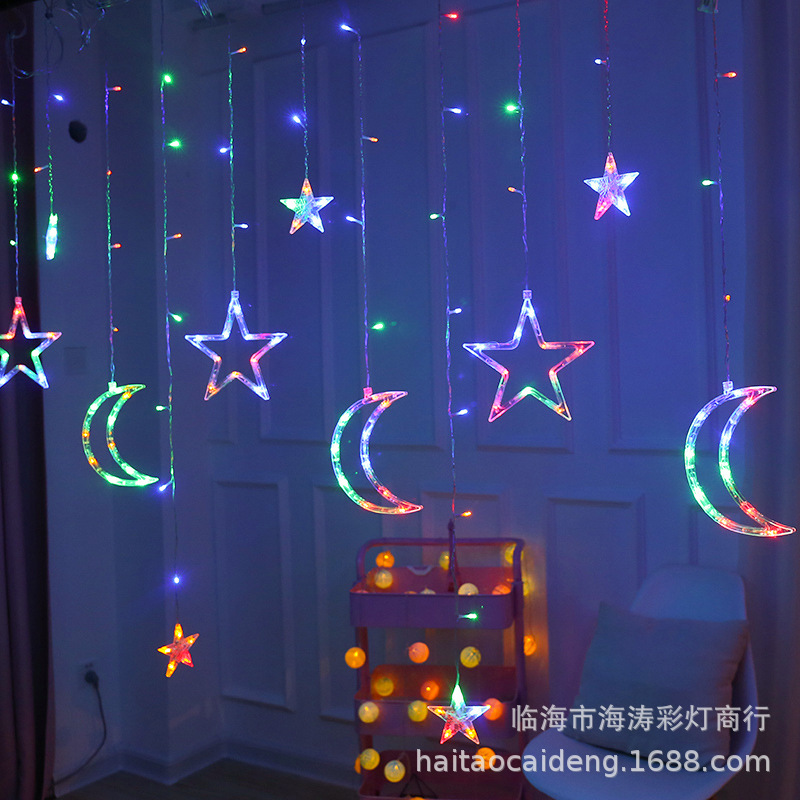 Las estrellas de colores y la luna varían