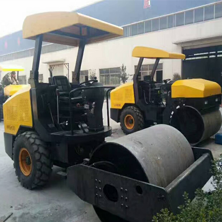 供应6吨单钢轮压路机 中型座驾压路机 柴油震动压路机图片