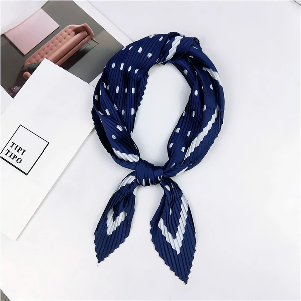 13 wrinkled polka dot navy blue