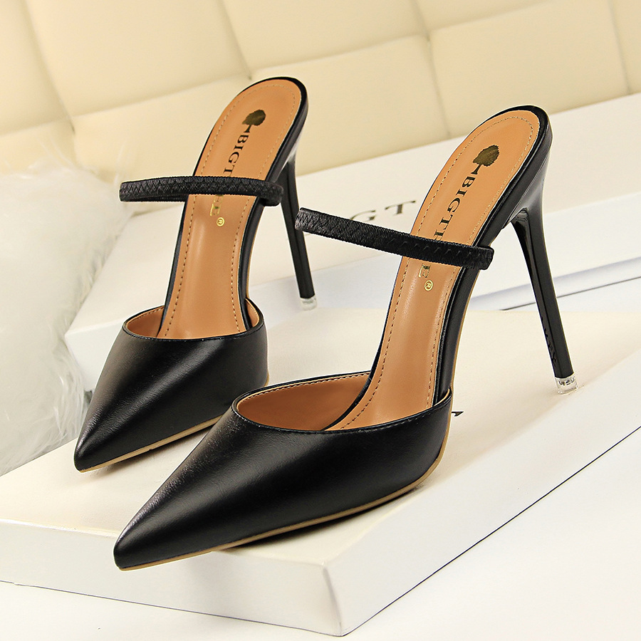 86-10 European And American Style Retro Simple Closed-Toe With Thin High Heels, Shallow Mouth, Pointed Toe, Hollow_vogvips.com
