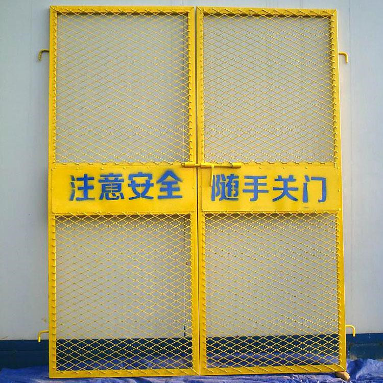 现货供应施工电梯防护门电梯施工防护网工地人货梯防护门