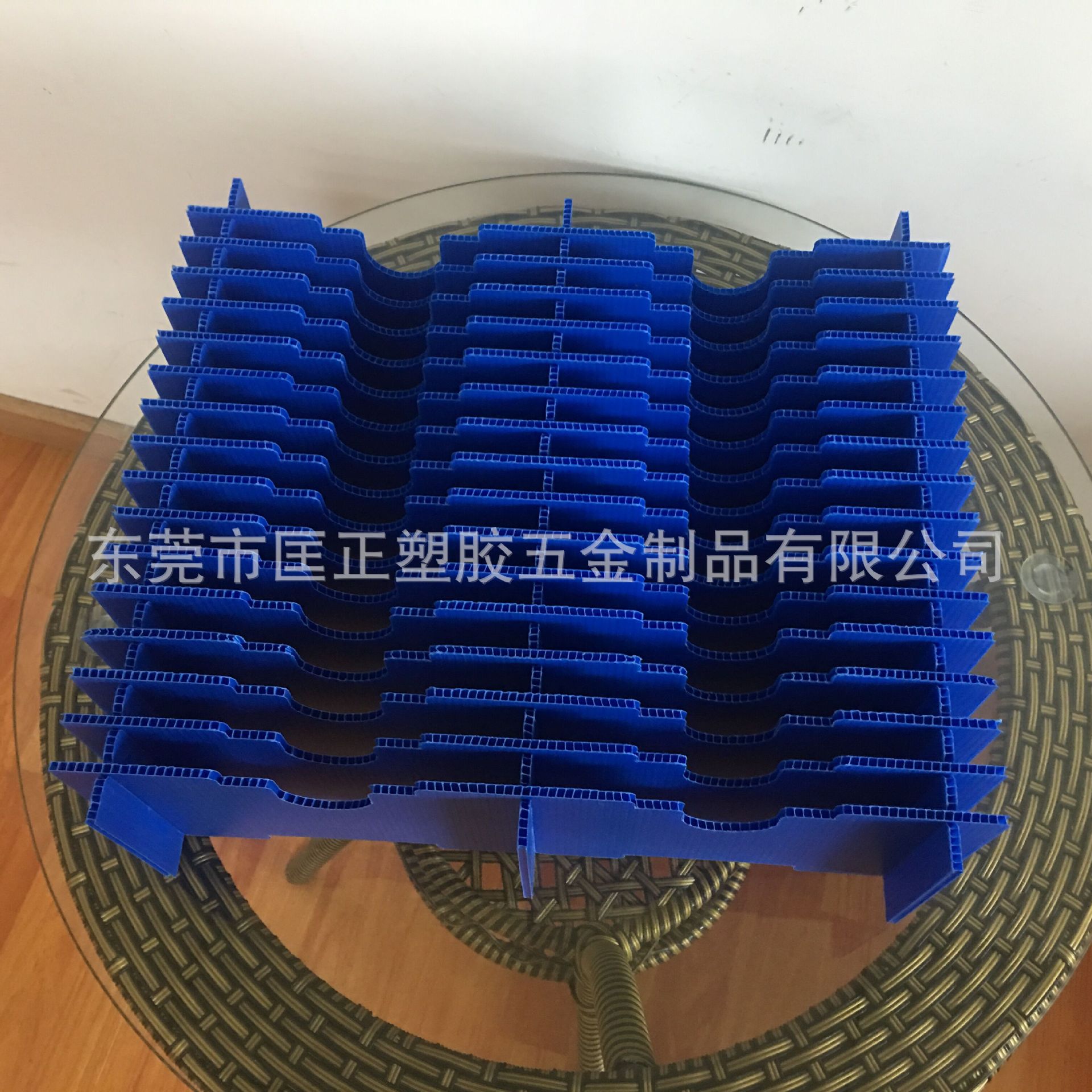 4MM新兰色中空板刀卡 塑料隔板刀卡 塑料隔板平板