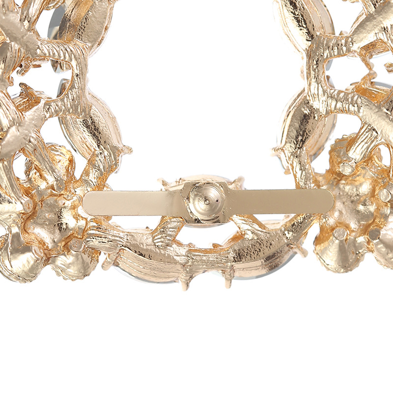 Suministro transfronterizo Venta caliente zapatos de estilo Socialite flor hebilla de zapato de oro con diamantes de imitación Guangzhou fábrica al por mayor zapatos de una sola capa zapatos Accesorios