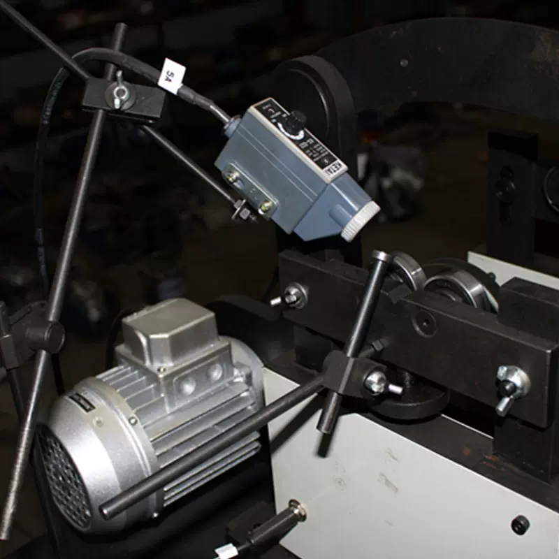 供应YYQ-5/16A动平衡机多功能万向联轴节传动平衡机全自动平机